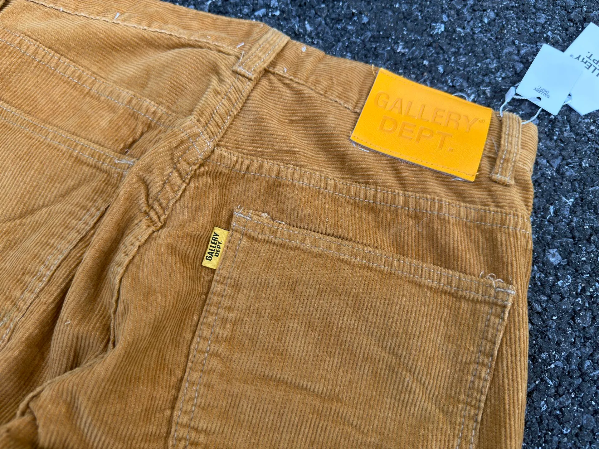 P240💰G03 GALLERY DEPT khaki corduroy embroidered bootcut jeans trousers Code number: 28 30 32 34 36